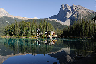 Blick zur Emerald Lake Lodge